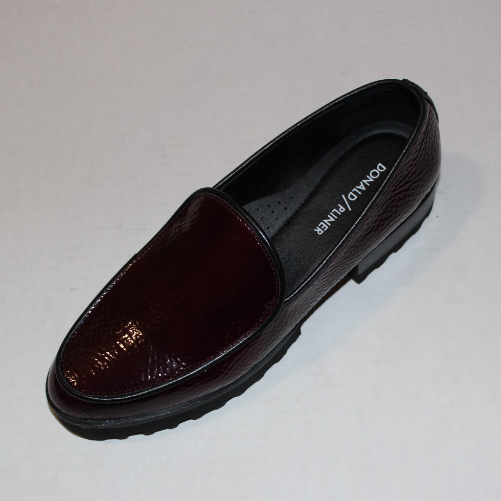 Donald Pliner Elen2 Plum Crinkle Patent Loafer 7m